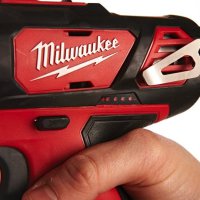 Trapano con percussione a batteria Milwaukee M12 BPD-202C 12V