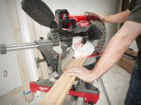 Troncatrice radiale a batteria per legno Milwaukee M18 Fuel FMS305 One-Key, lama 305mm in Kit