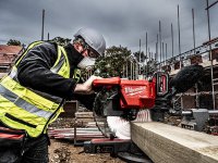 Troncatrice radiale a batteria per legno Milwaukee M18 Fuel FMS305 One-Key, lama 305mm in Kit