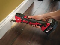 Utensile multifunzione Milwaukee M18 BMT-421C + Batteria 4.0Ah e 2.0Ah