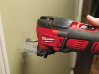 Utensile multifunzione Milwaukee M18 BMT-421C + Batteria 4.0Ah e 2.0Ah