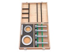 Set 4 micrometri analogici per interni a tre punti Mitutoyo Holtest contatti acciaio legato, 50-100m Set 4 micrometri analogici per interni a tre punti Mitutoyo Holtest contatti acciaio legato, 50-100m