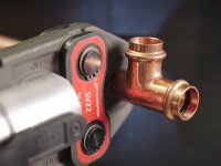 Rothenberger pressatrice Romax 4000 AMPShare con batteria, caricabatterie e 3 ganasce SV