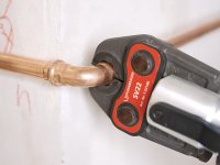 Rothenberger pressatrice Romax 4000 AMPShare con batteria, caricabatterie e 3 ganasce SV