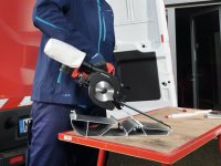 Rothenberger tagliatubi a batteria Pipecut Mini in kit con batteria, caricabatteria e guida