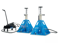Sollevatore pneumatico a due colonnette OMCN 930, portata 20000 Kg Sollevatore pneumatico a due colonnette OMCN 930, portata 20000 Kg