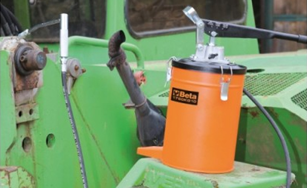 Dettaglio ingrassatore Beta 1750KG10