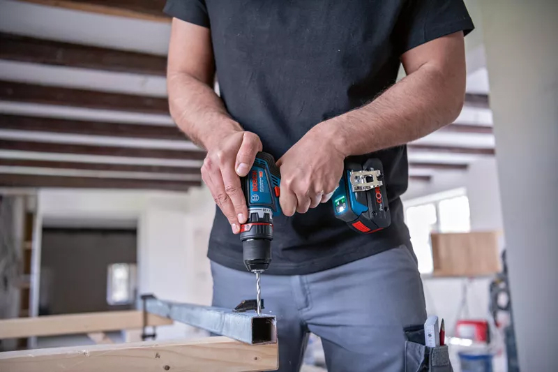 dettaglio trapano avvitatore Bosch GSR-18V-90-FC in valigetta