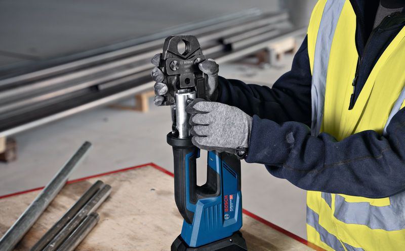 Contenu de la presse à sertir à batterie Bosch GPT 18V-19 Professional