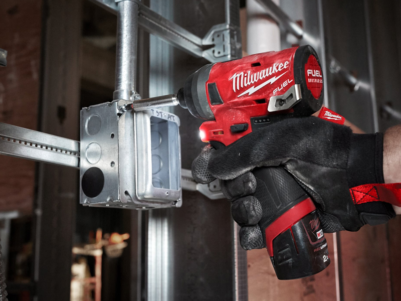 Utilizzo avvitatore impulsi M18 FID2 Milwaukee