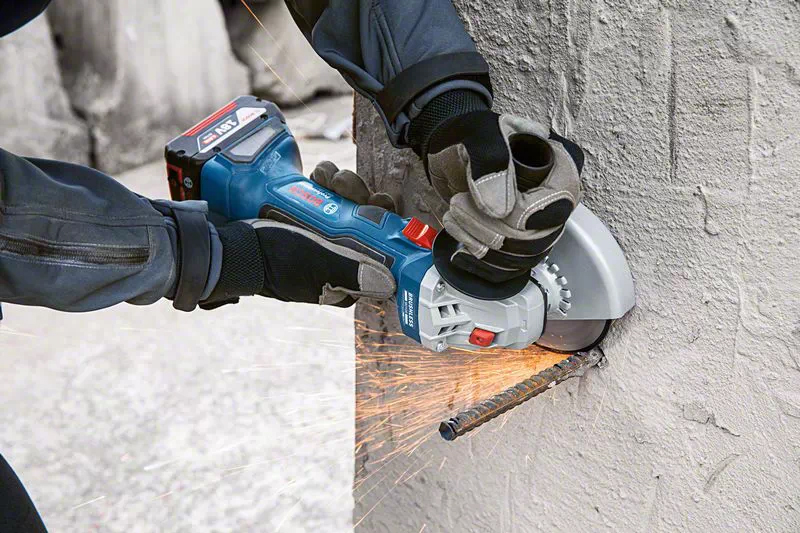 utilizzo smerigliatrice angolare Bosch GWS 18V-8