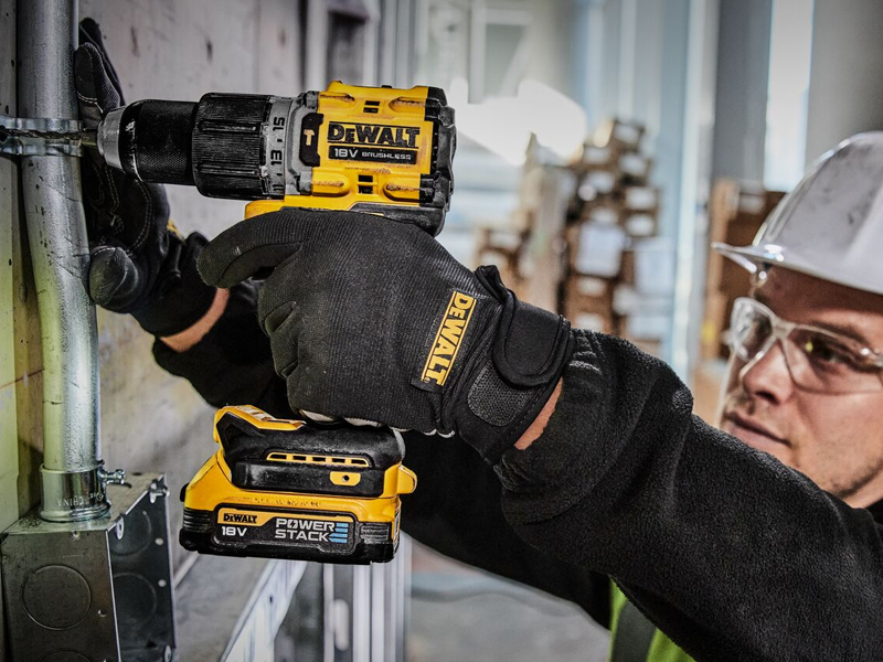 Kit Trapano avvitatore a percussione DeWalt DCD805 con 2 batterie 1,7Ah  Powerstack [DCD805E2T-QW]