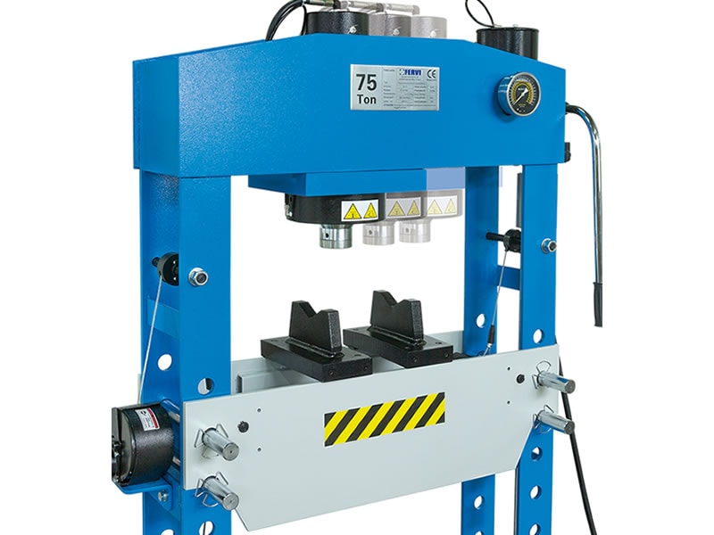 Pressa idraulica Fervi P001/75 manuale e pneumatica portata 75t