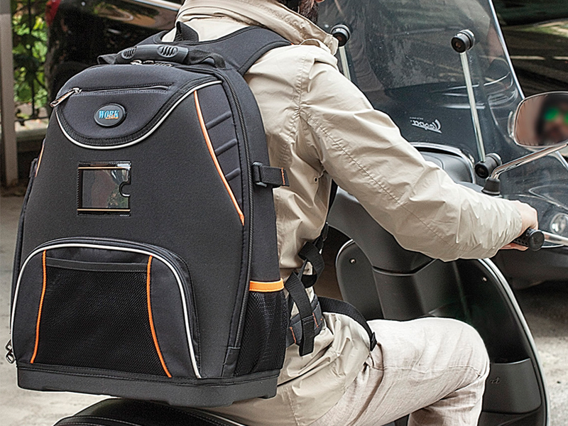 Zaino con deals tasche interne