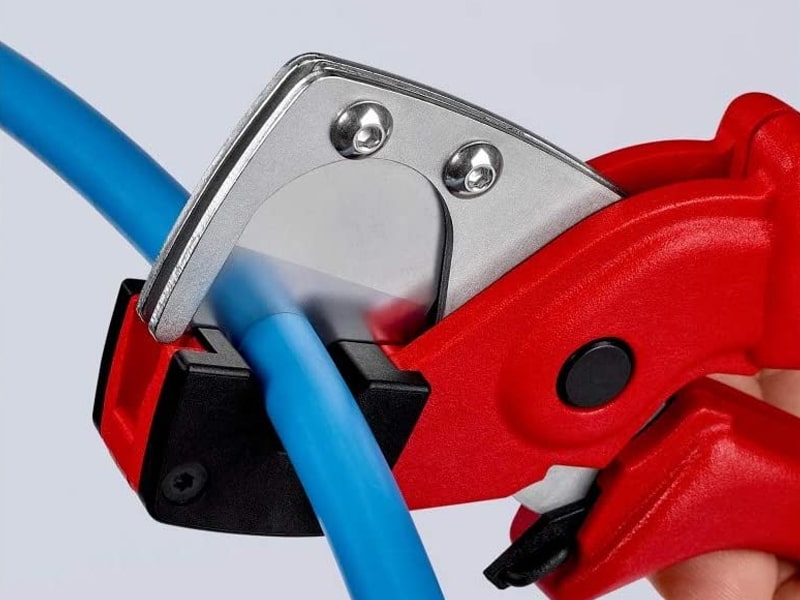 utilizzo tagliatubi plastica Knipex 185mm