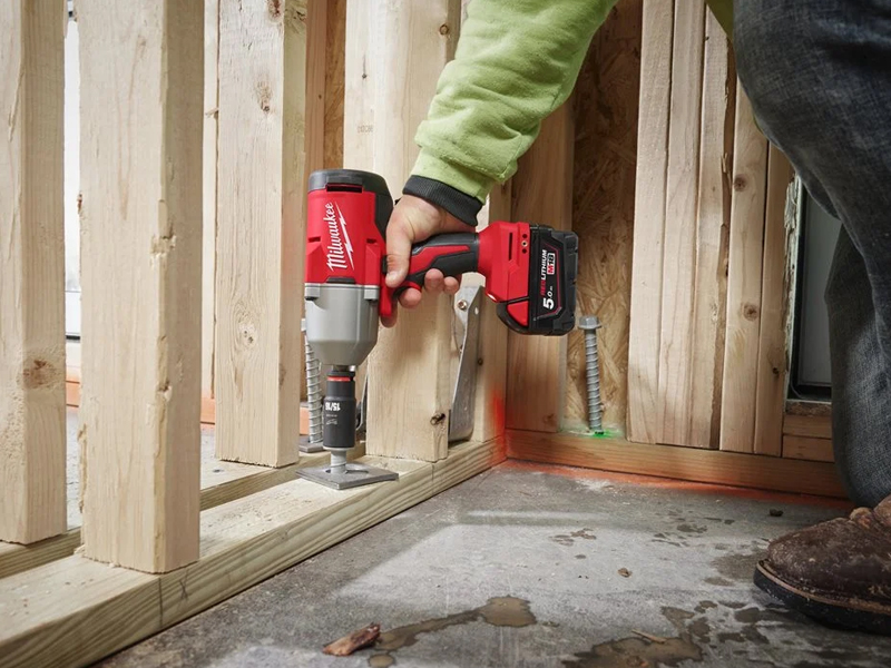 Utilizzo trapano avvitatore M18 BLHIWF12 Milwaukee