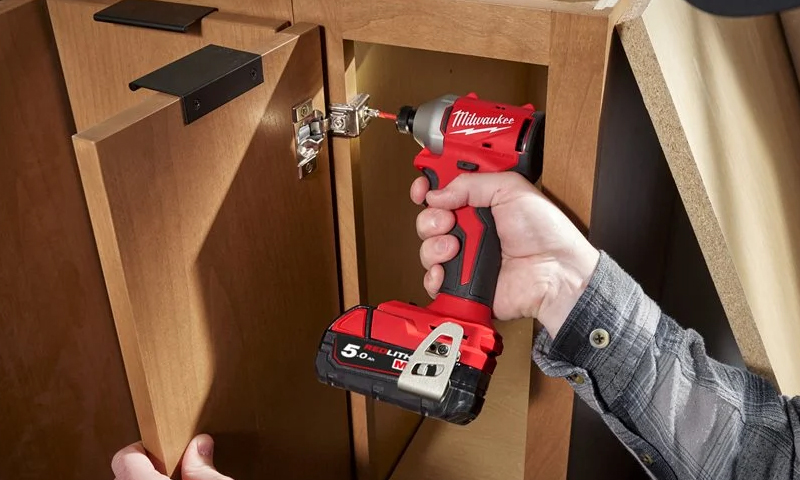Utilizzo avvitatore ad impulsi M18 BLIDR Milwaukee