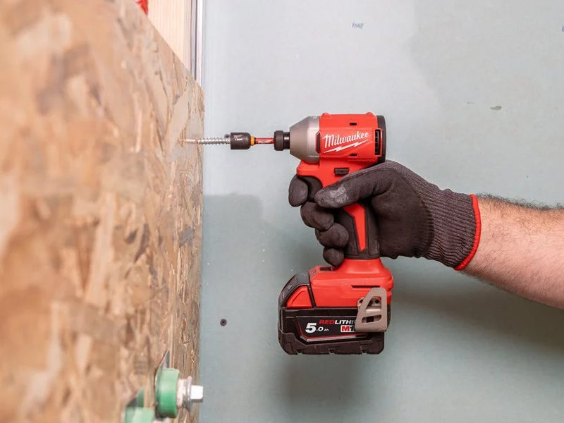 Utilizzo trapano avvitatore M18 BLIDRC Milwaukee