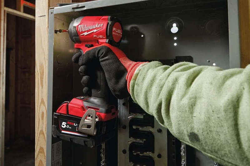 Utilizzo avvitatore ad impulsi M18 Fuel FID3 Milwaukee