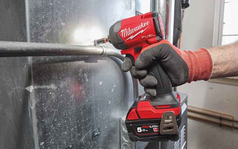 Utilizzo avvitatore ad impulsi M18 Fuel FID3 Milwaukee