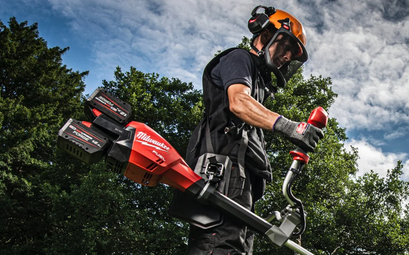 Decespugliatore Bike A Filo Lama Milwaukee M18 Fuel F2BCU A Doppia decespugliatore-bike-a-filo-lama-milwaukee-m18-fuel-f2bcu-a-doppia