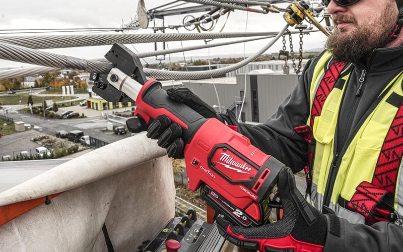 Utilizzo tagliacavi idraulica M18 HCC Milwaukee
