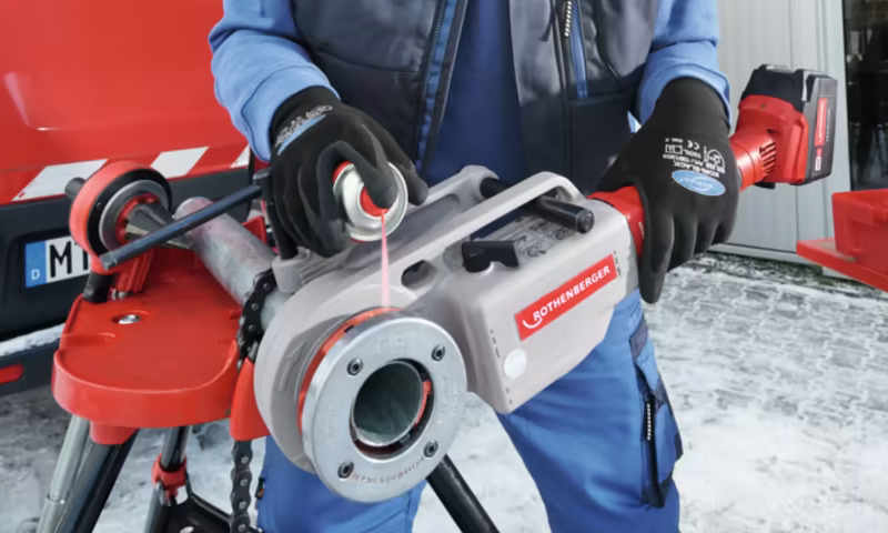 utilizzo filettatrice a batteria Supertronic 2000 E Rothenberger