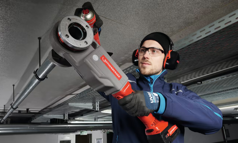 utilizzo filettatrice a batteria Supertronic 2000 E Rothenberger