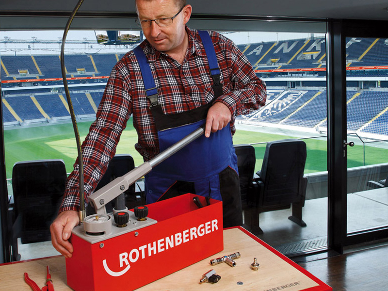 Pompe D'épreuve Rothenberger RP25 - Compacte - Plage De Pression 0 à 60 Bar - Pour Tests D'étanchéité