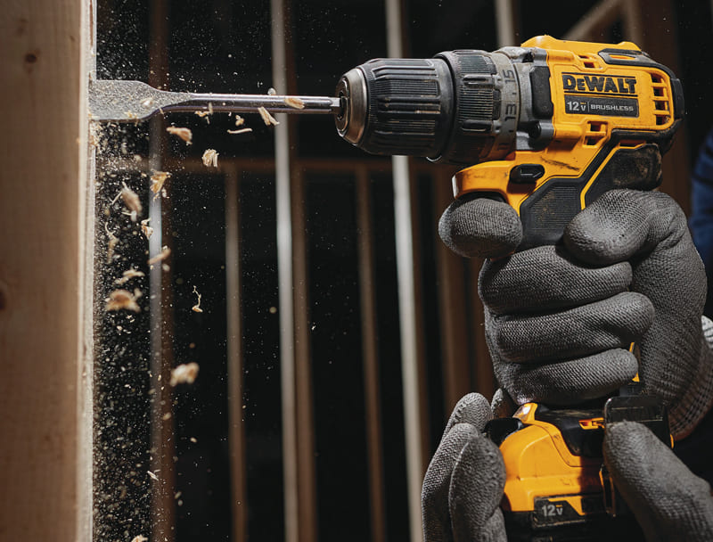 Utilizzo trapano avvitatore DeWalt DCD701